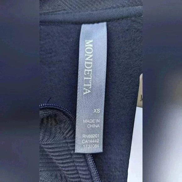 NWT MONDETTA Women's Black Full Zip-up Jacquard Printed Fitted Jacket Size XSm. - Picture 4 of 4